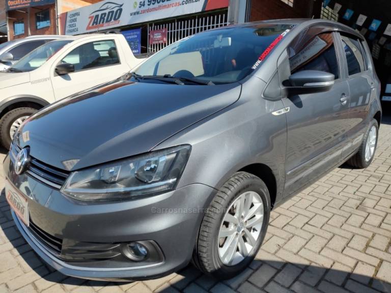 VOLKSWAGEN - FOX - 2018/2019 - Cinza - R$ 61.900,00